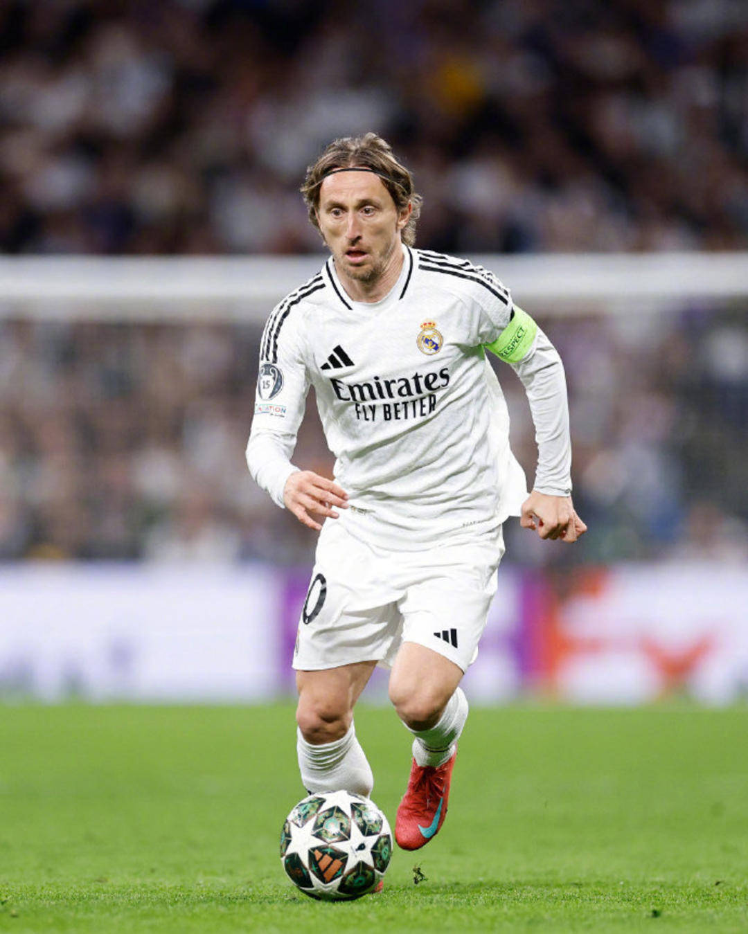 西甲战报：加西亚传射，穆尼奥斯建功，奥萨苏纳2-0莱万特